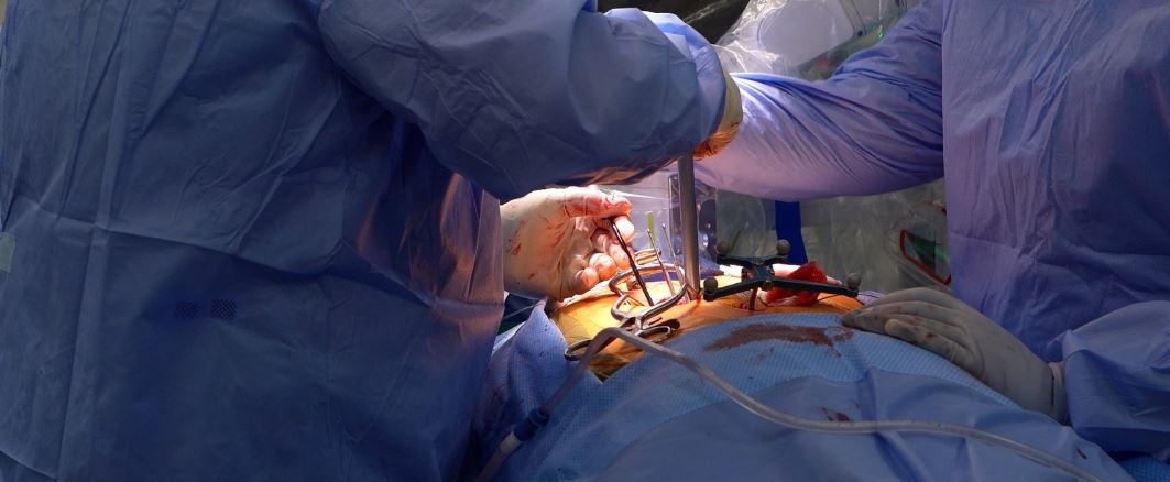 Norman neurosurgeon marks 150th robotic spine surgery - Norman Regional ...